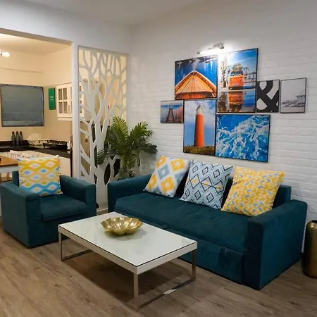 Charvi Reemz Stylish Pool View Two Bhk Appt At Anjuna